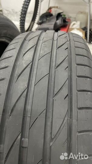 Maxxis Victra Sport VS-5 SUV 245/55 R19 103V