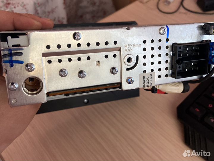 Магнитола Clarion