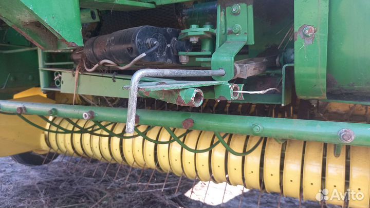 Пресс-подборщик John Deere 592, 2001