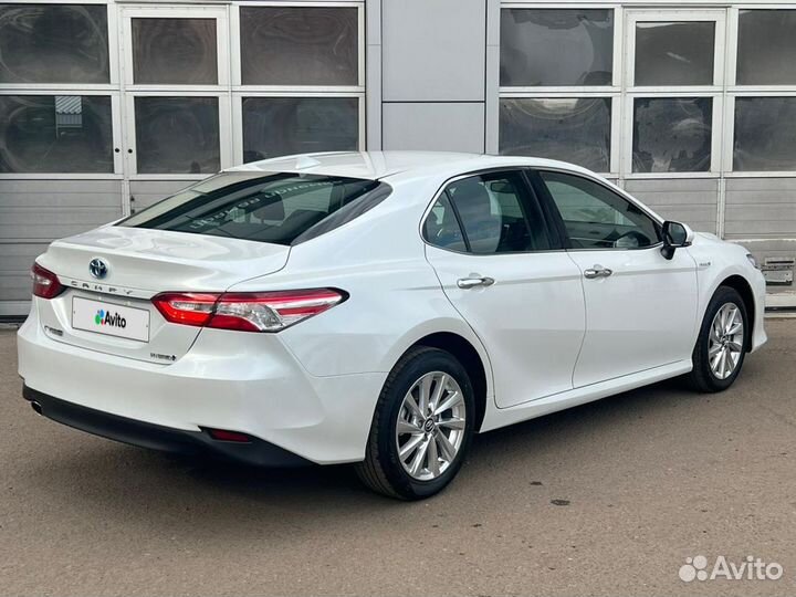 Toyota Camry 2.5 CVT, 2022