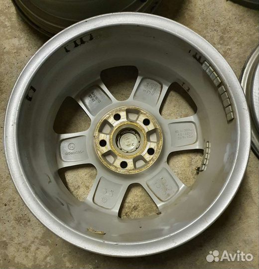 Оригинальные Литые диски r15 Шкода