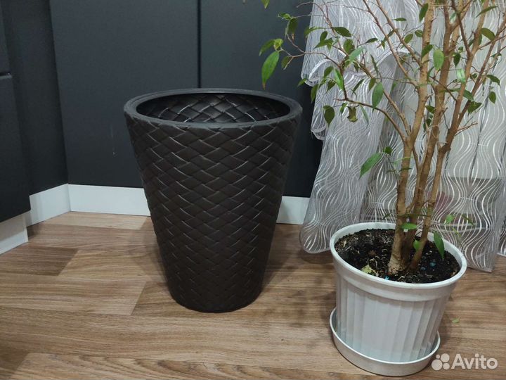 Кашпо напольное высокое