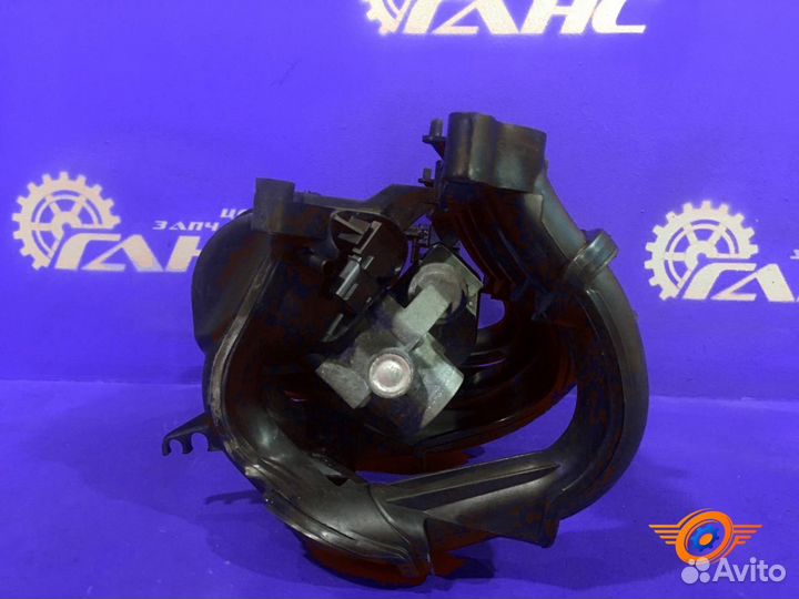 Коллектор впускной Ford Fusion хетчбэк fxjb 1.4L