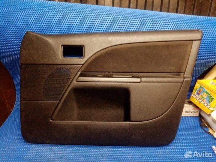 Обшивка карта двери передняя левая Ford Mondeo 3