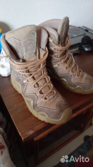 Трекинговые кроссовки Lowa