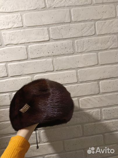 Берет женский норковый