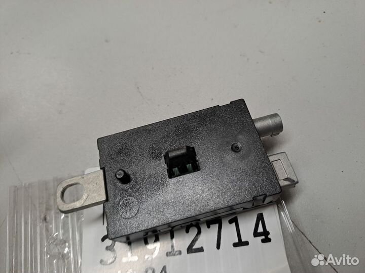 Усилитель антенны Ford Kuga 2012-2019