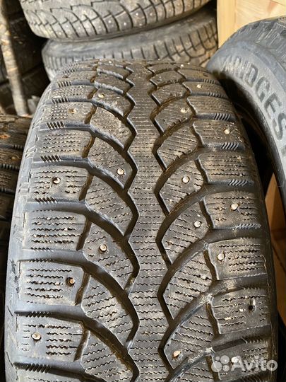 Bridgestone Blizzak Ice 215/60 R16
