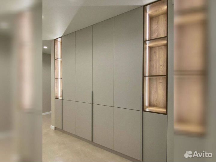 Угловой шкаф в прихожую