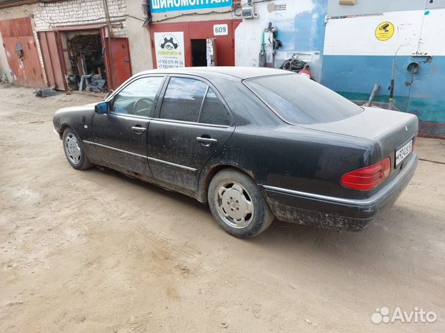 Запчасти на Mercedes W210 2.8