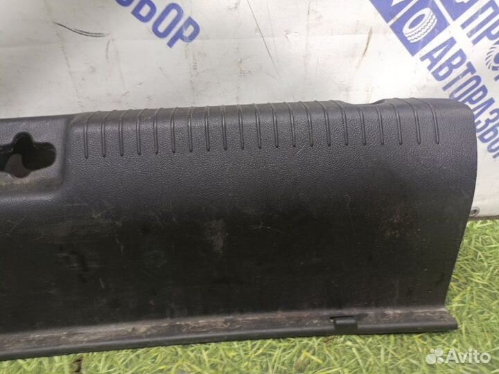 Накладка замка багажника Kia Rio 3 седан 1.6 G4FC