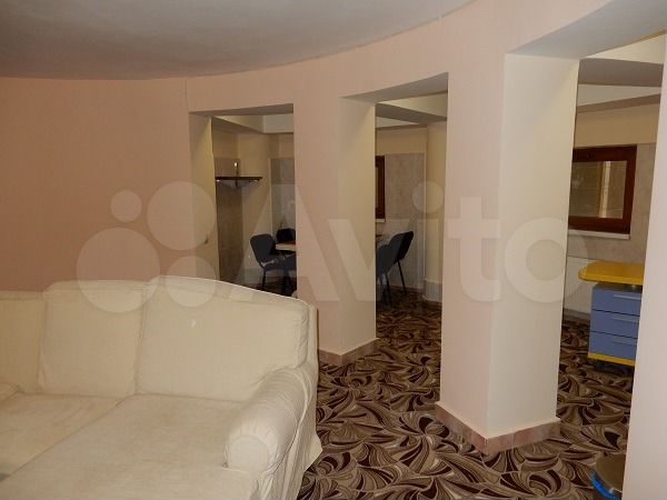 3-к. квартира, 90 м², 1/5 эт.