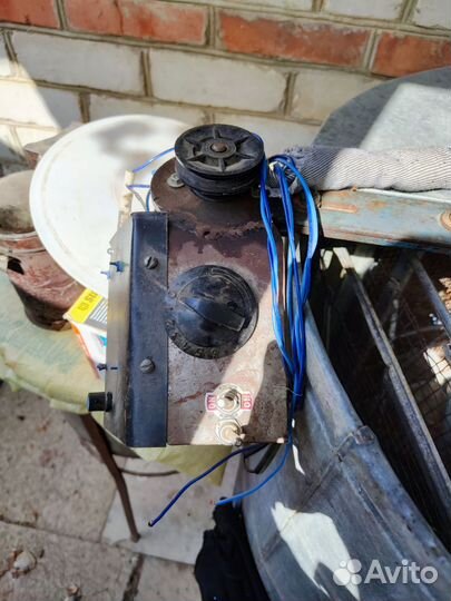 Медогонка 4-х рамочная электрическая