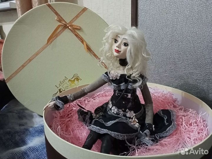 Кукла интерьерная