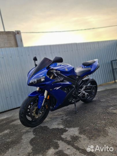 Yamaha YZF R1
