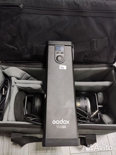 Осветитель светодиодный Godox VL300II