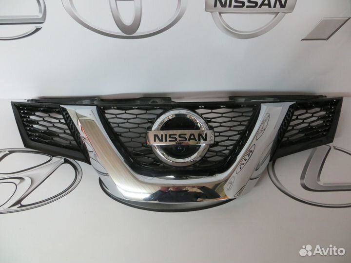 Решётка радиатора Nissan X-Trail T 32
