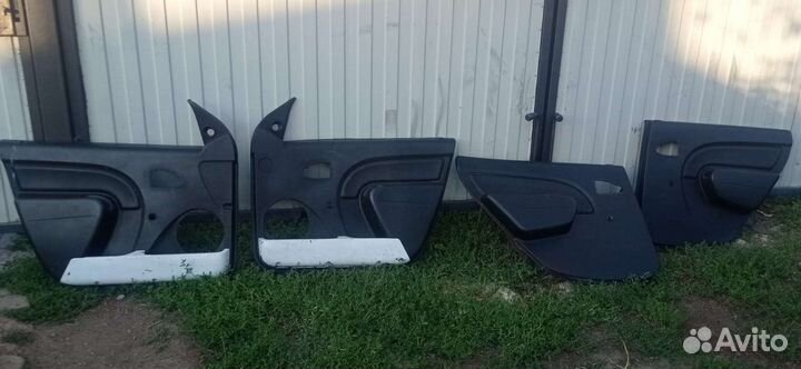 Обшивки дверей Рено Логан