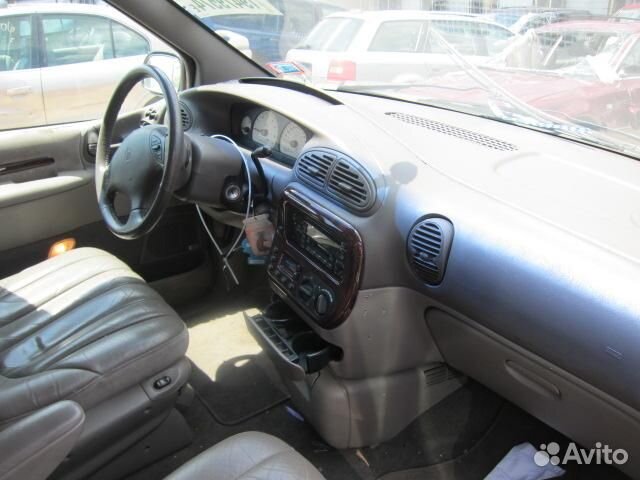 Разбор на запчасти Chrysler Town-Country