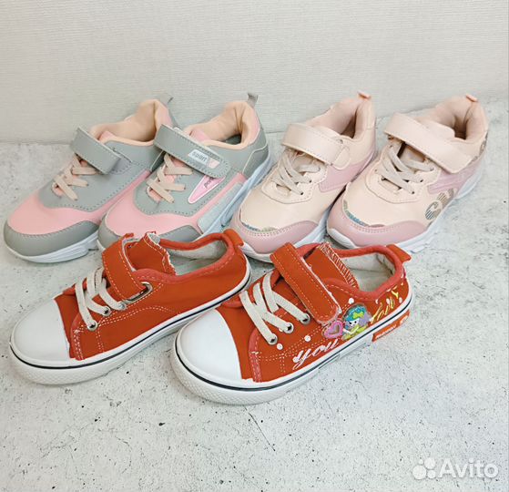 Кроссовки для девочки
