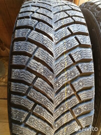 Michelin X-Ice North 4 215/65 R16 102T