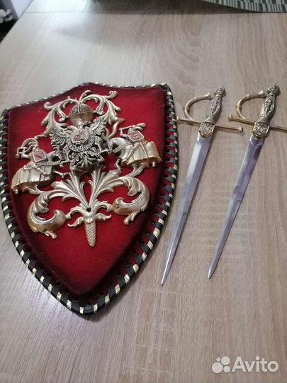 Предметы интерьера Герб рыцарский винтажный