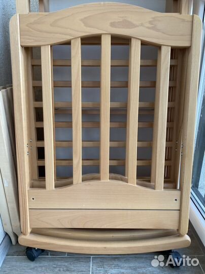 Детская кроватка, матрас, чехлы, простыни