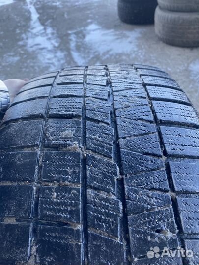 Hankook AH11 235/40 R18 30Q