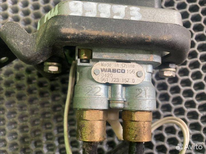 Кран стояночного тормоза KAMAZ 5490-S5