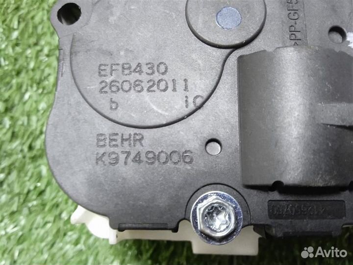 Моторчик заслонки печки Audi A4 (B8) 2007-2015