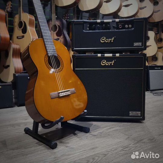 Yamaha C40/02 класическая гитара 4/4 (новая)