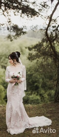 Свадебное платье 42 44 бу