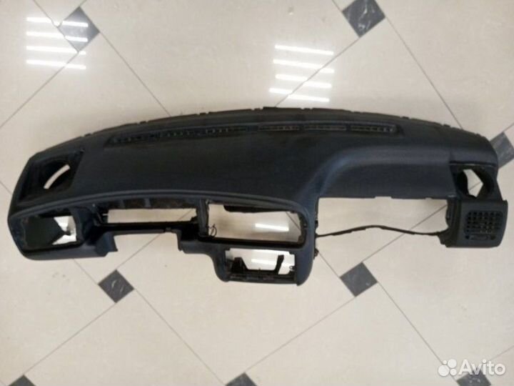 Торпедо Volkswagen Vento седан ABU 1993