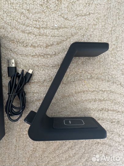 Беспроводная зарядка 3 в 1