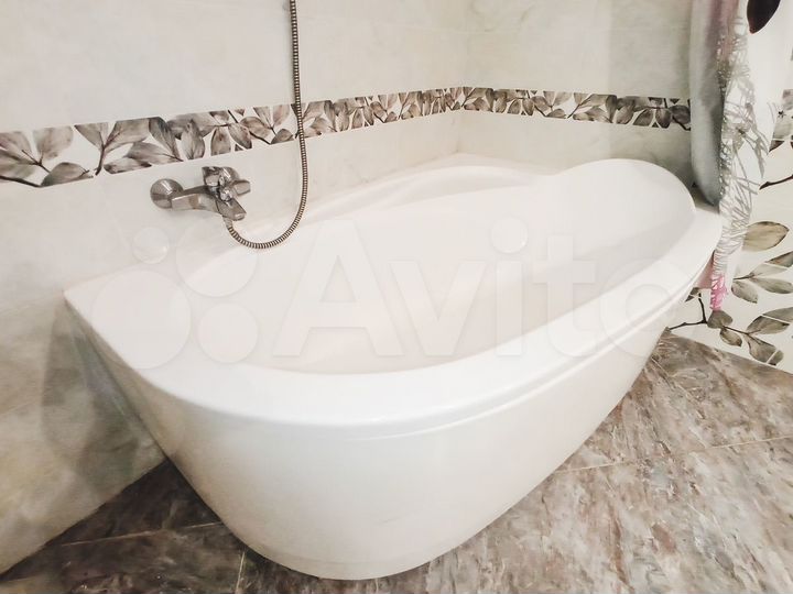 2-к. квартира, 65 м², 9/10 эт.