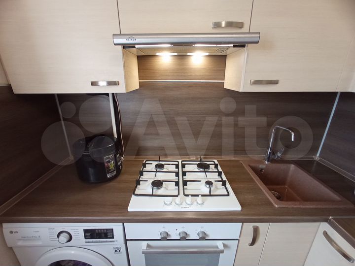4-к. квартира, 70 м², 9/9 эт.