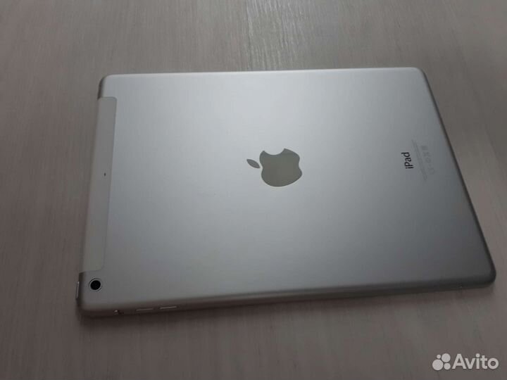 Планшет Apple iPad WiFi Cell 16GB Silver