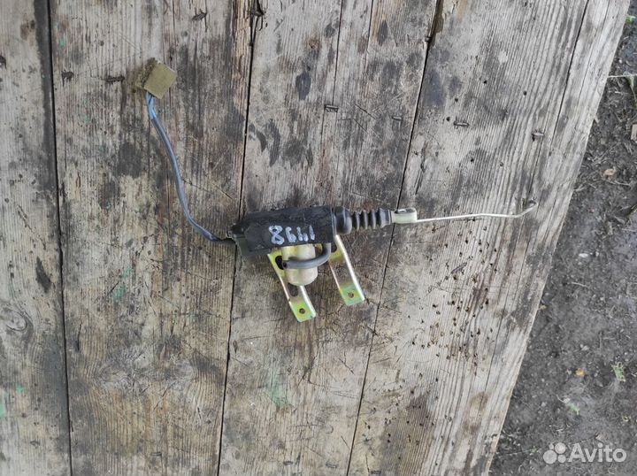 Активатор замка боковой двери Toyota Town Ace CR21