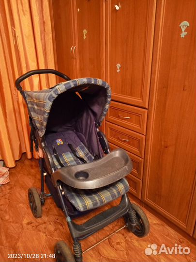 Прогулочная коляска