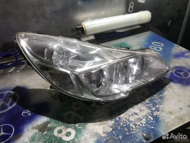 Фара правая Subaru Legacy
