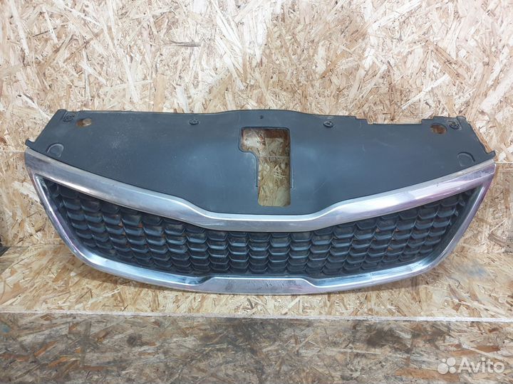 Решетка радиатора Kia RIO 2011-2017