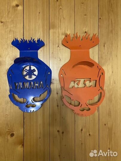 Крючок, вешалка для шлема yamaha