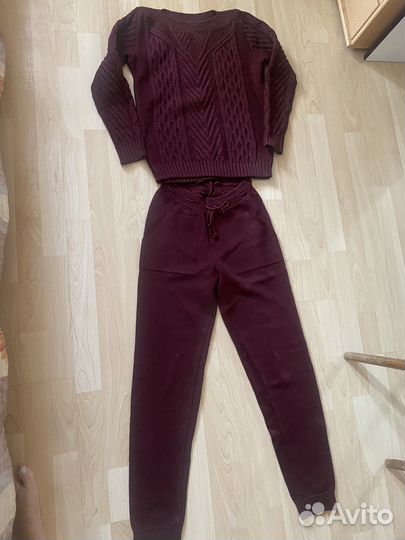 Вязаный костюм 42-44