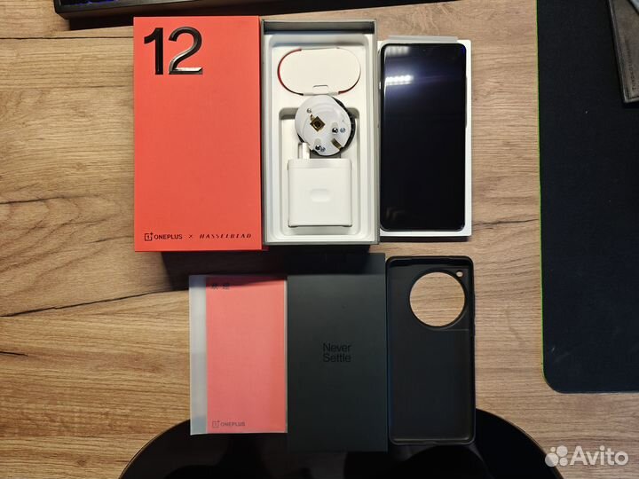 OnePlus 12, 16/512 ГБ