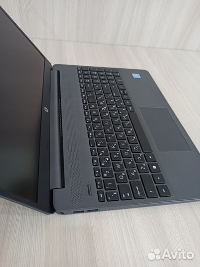 Ноутбук HP в коробке