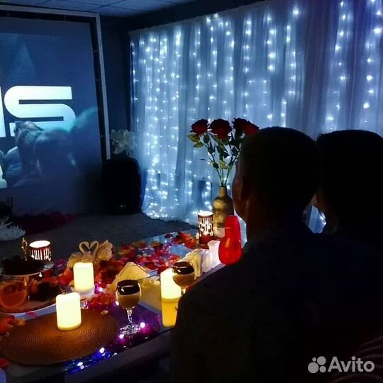 Романтическое свидание в кино