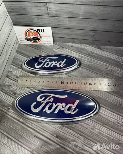 Эмблема Ford Focus