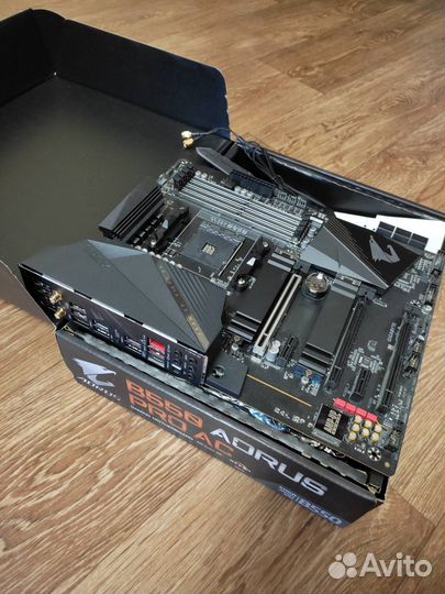 Материнская плата Gigabyte B550 Aorus pro ac
