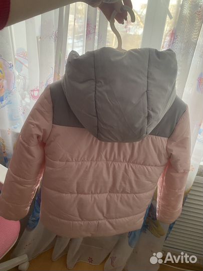Куртка для девочки 122-128