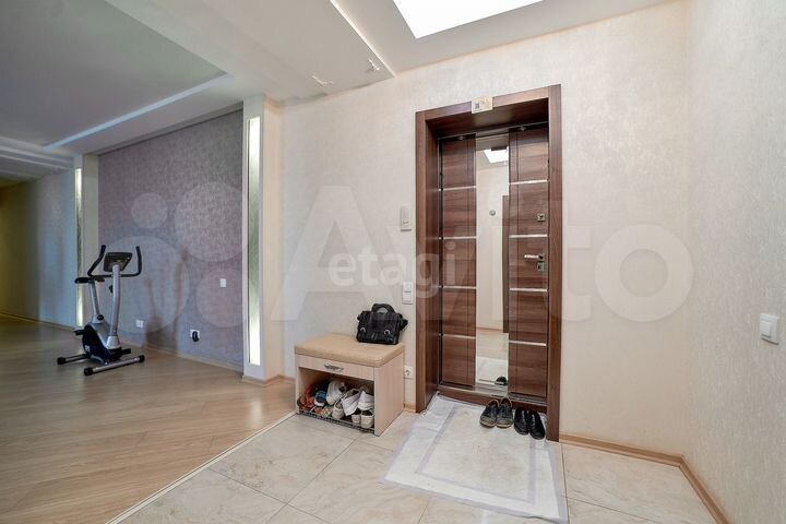 4-к. квартира, 174 м², 8/10 эт.